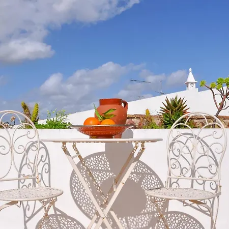 Stylish Gilao In Taviras Historical Centre Apartment
