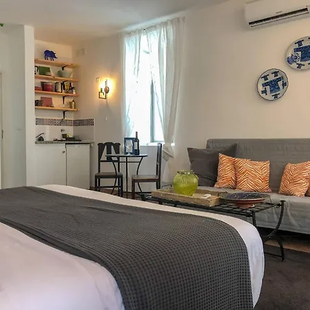 Gilao Stylish 1st Floor With Shared Rooftop